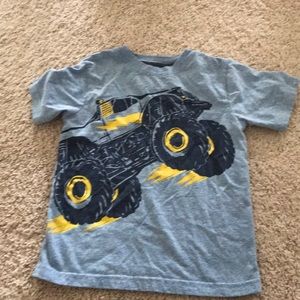 Boys size 5 shirt